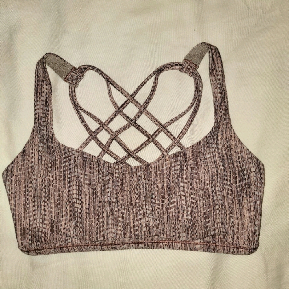 Lululemon free to be wild bra